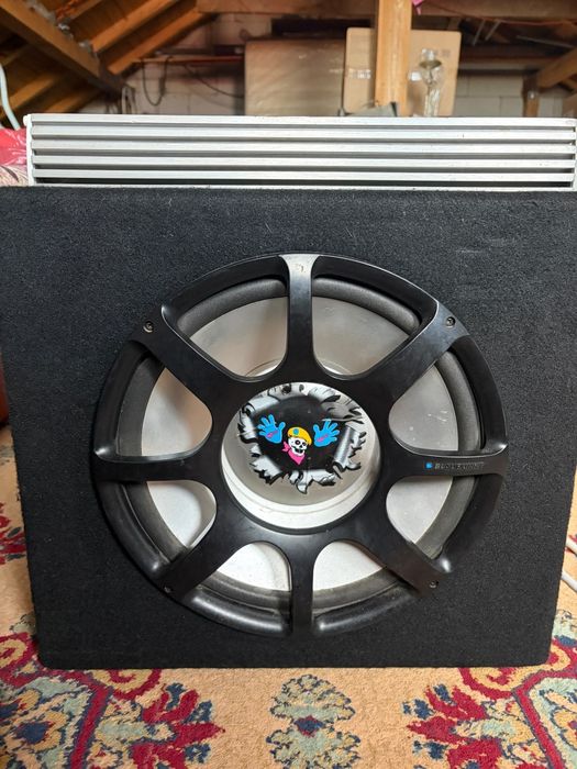 Vand subwoofer auto