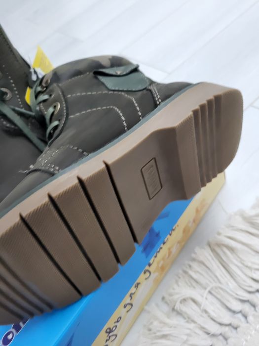 Ботинки с натуральный мехом на мальчика