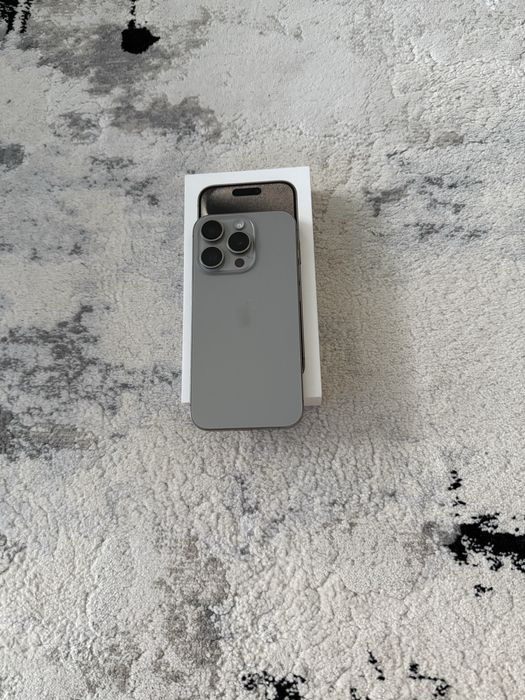 iPhone 15 Pro Natural Titanium 128GB