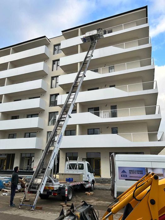 Închiriez lift de marfa exterior ,nacela ,prb 27 m