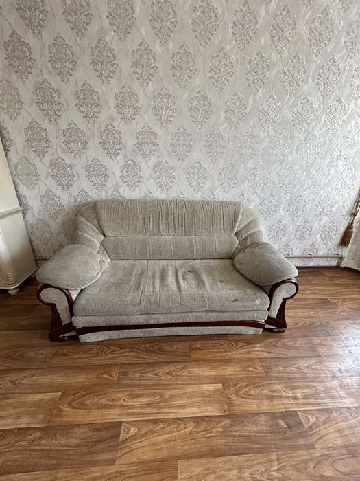 Продается диван, кресло