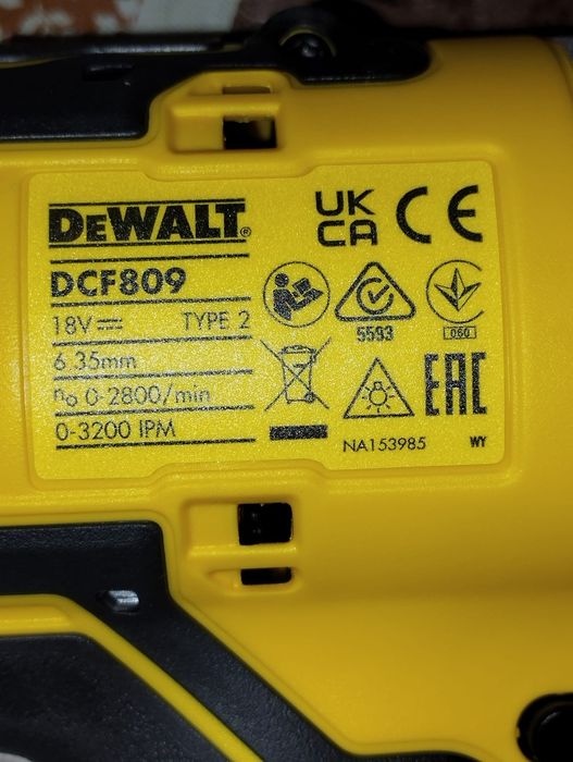 Mașina de găurit cu impact DeWalt