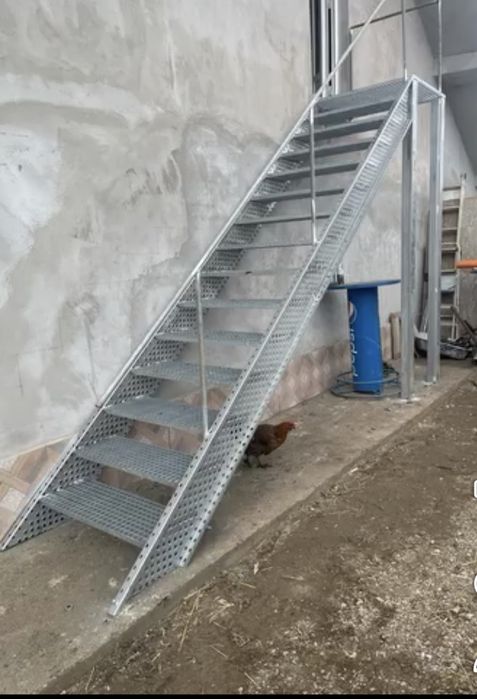 Scări galvanizate