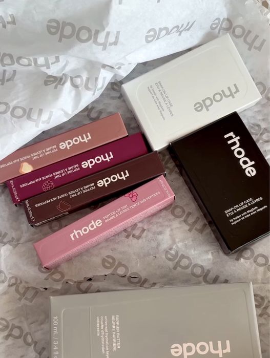 rhode нови гланцове Scented Peptide Lip Tint “Sticker” картинки