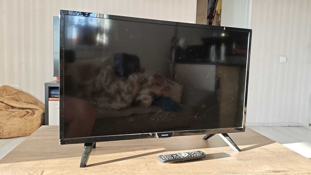 Televizor Philips LED 80 cm (32") HD Ready – Stare foarte bună – Telecomandă inclusă