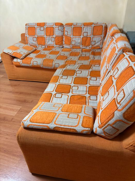 Ъглов диван за хол