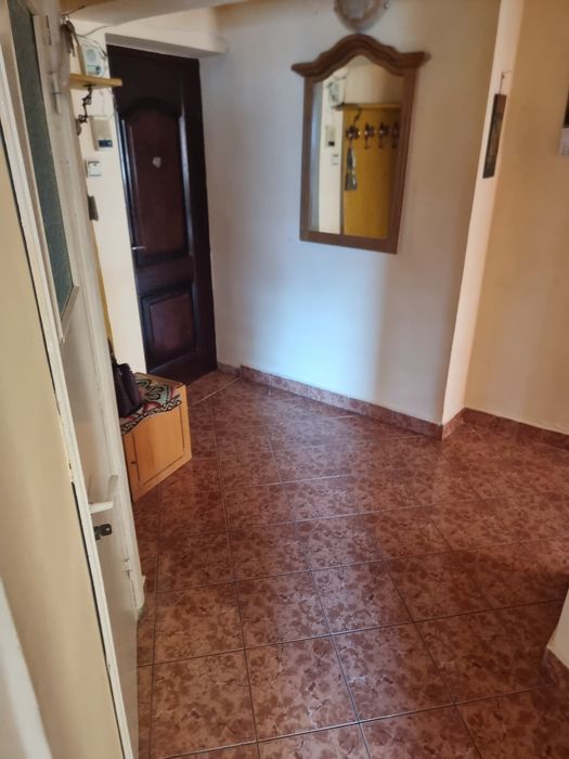 vand,inchiriez ap 2 camere central Buzau