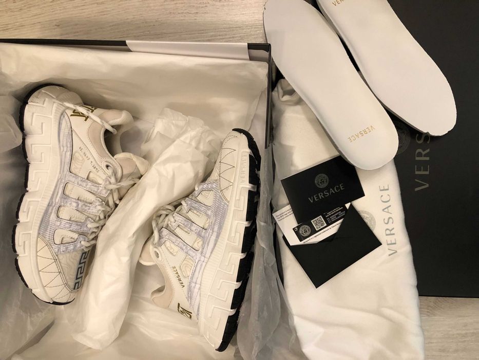 Versace sneakers 36, originali, full box,retail 720 euro