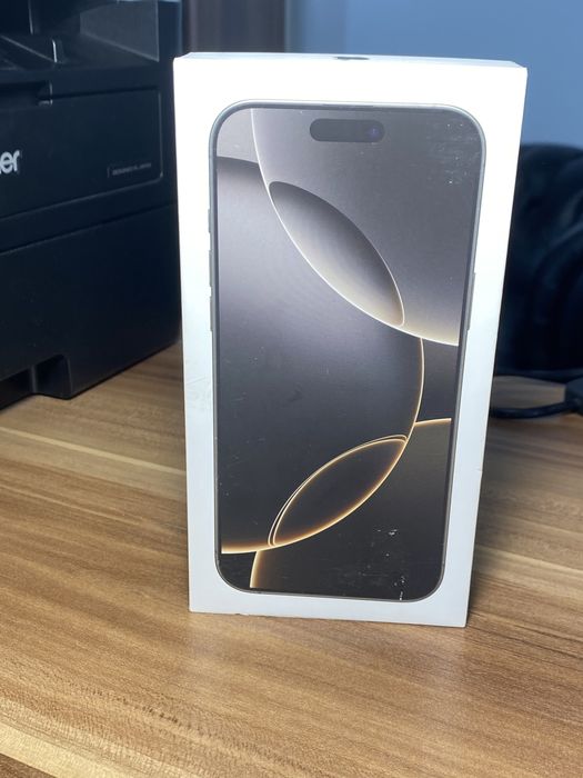 iPhone 16 Pro Max • 256 GB • Natural Titanium