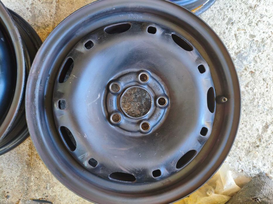 Оригинални VW стоманени джанти 14" 5x100 ET35 + тасове Sparco