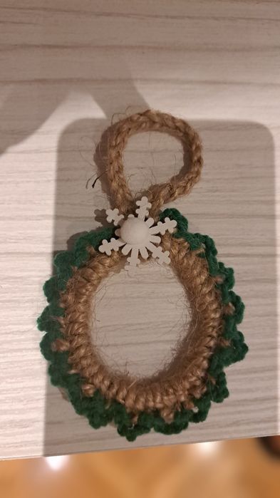 Плетени коледни играчки