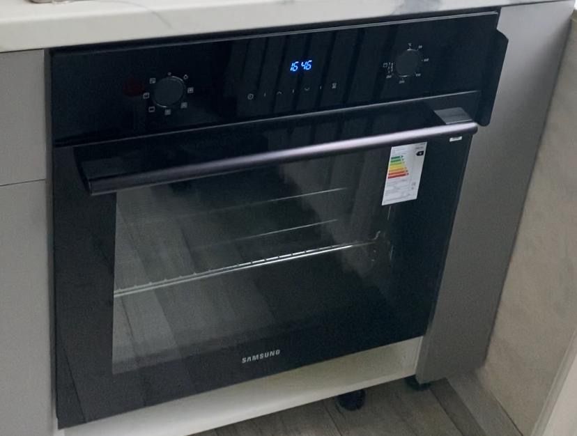 Продам духовой шкаф