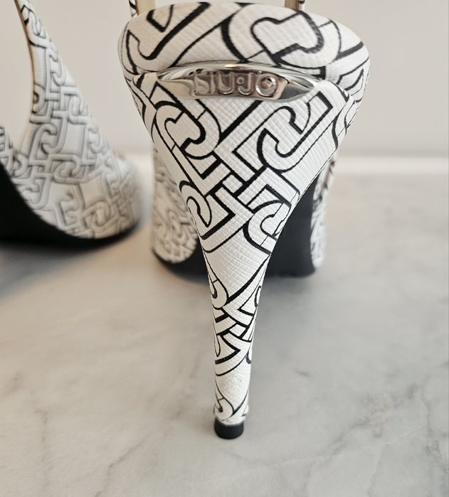 Обувки в черно и бяло "Liu jo'