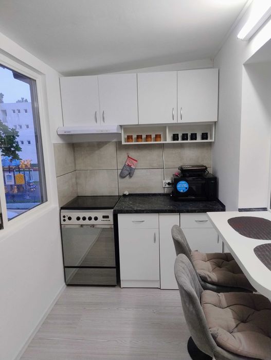 Inchiriez garsoniera