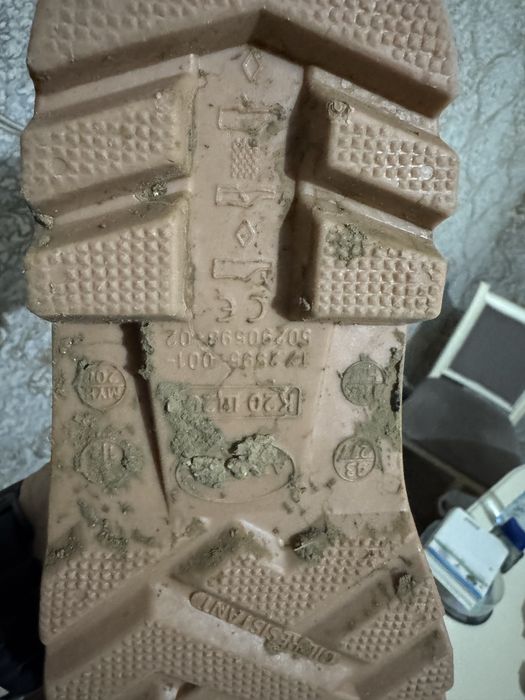 Сапоги резиновые с метал носком Metall barmoqli rezina etiklar