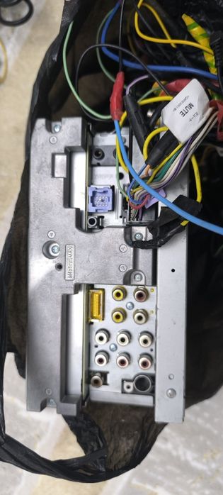 Автомагнитолла AVH-p4300DVD