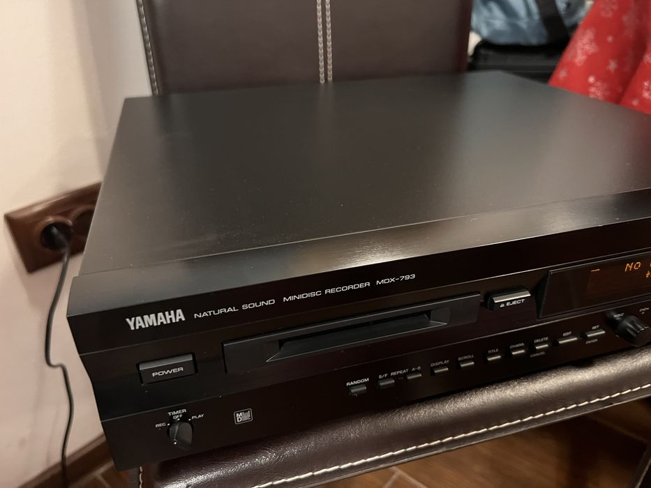 Yamaha MDX-793 = Natural Sound MiniDisk Recorder (cap de serie)