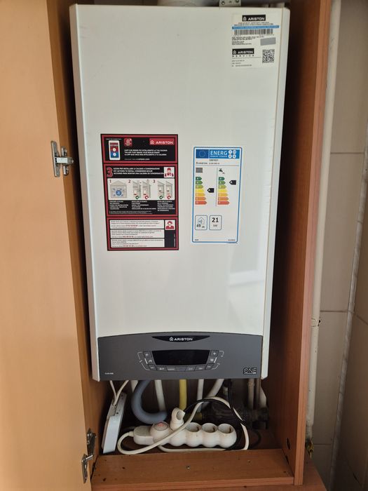 Vand apartament 3 camere