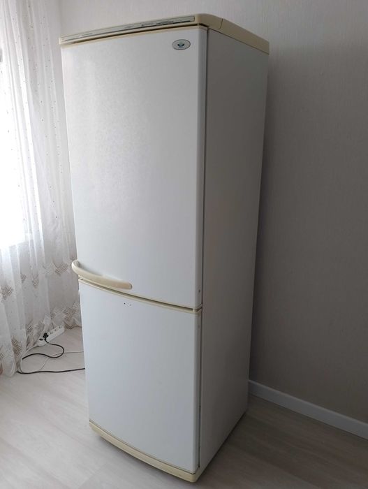 Продам холодильник в рабочем состоянии. Отменное качество!