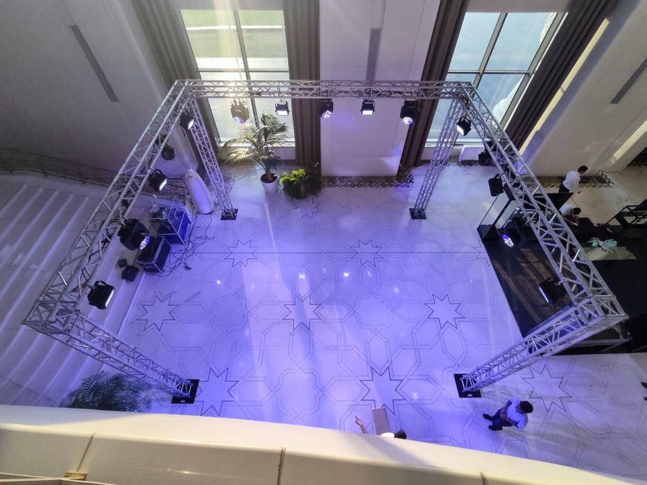 Arenda podium, ekran, svetotexnika