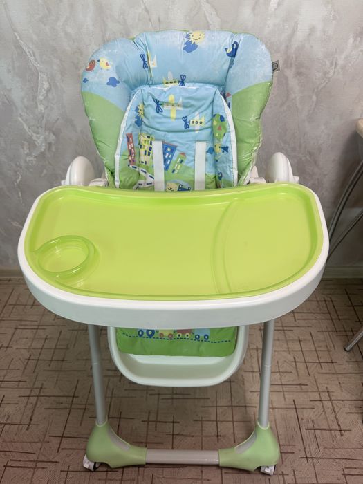 Детский стульчик для кормления