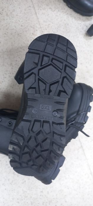 Продам берцы кожаные зимние