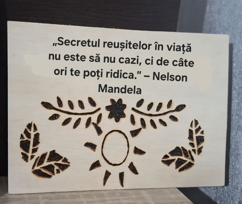 Placaj pirogravat cu mesaj personalizat