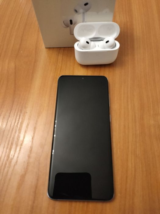 Samsung S20.науш