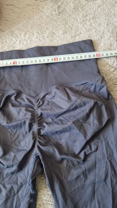 Colanți talie înaltă,la spate încrețit cu efect push-up.