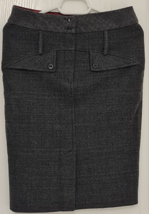 Fusta dreapta marimea 36