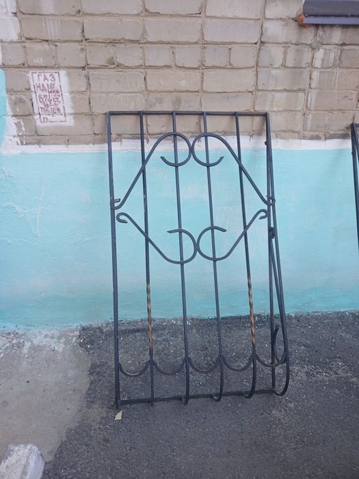 Продам решетки кованные