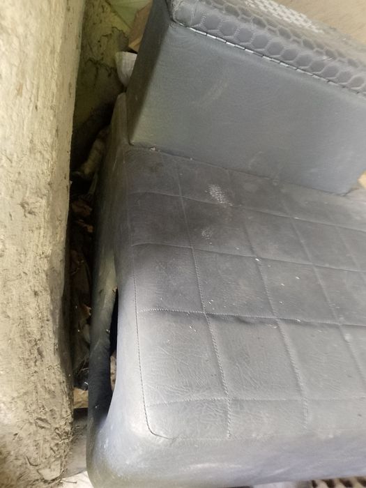 Aftbuuz bar sotiladi narxini kelishimi yahshi xolatda