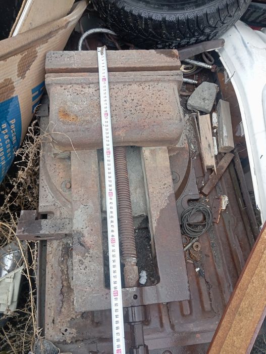 Продам Тиски Советского производства