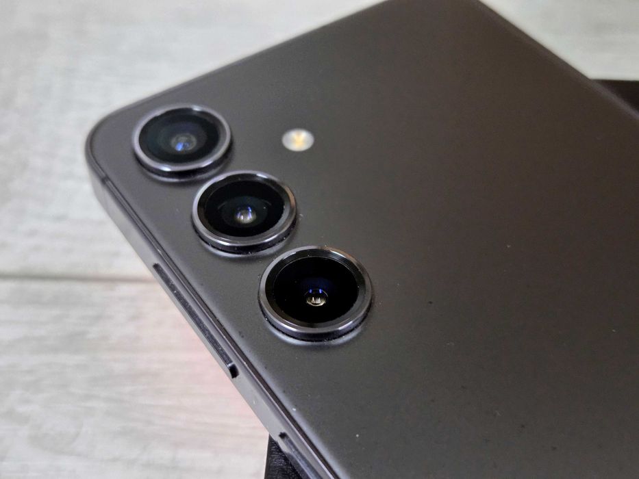 ГАРАНЦИЯ S24 | 128GB | Onyx Black – Като нов Samsung Galaxy с24 телефо