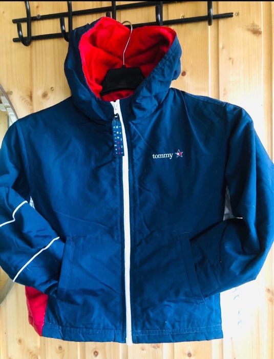 Geaca baiat TOMMY HILFIGER-marimea 5-6 ani,nu palton ZARA,GUESS