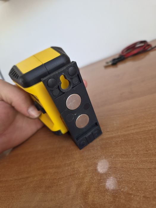 Laser Stanley lumina rosie 2bateri 1.5v AAA