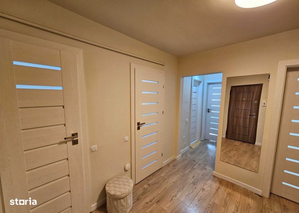 Apartament 4 camere, 77 mp,decomandat, etaj intermediar, parcare, Casa