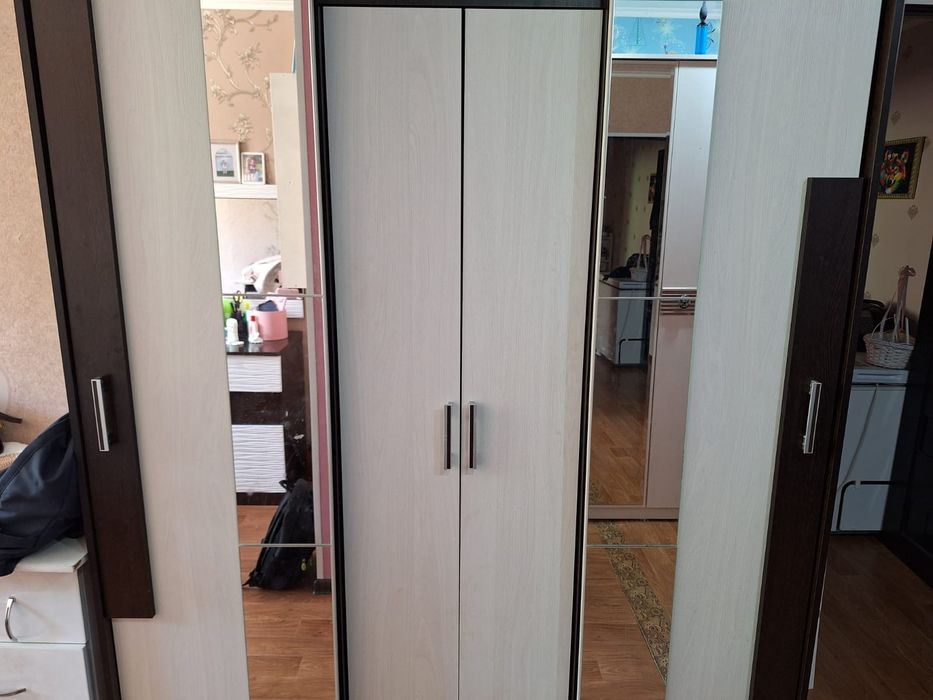 Продам шкаф для одежды
