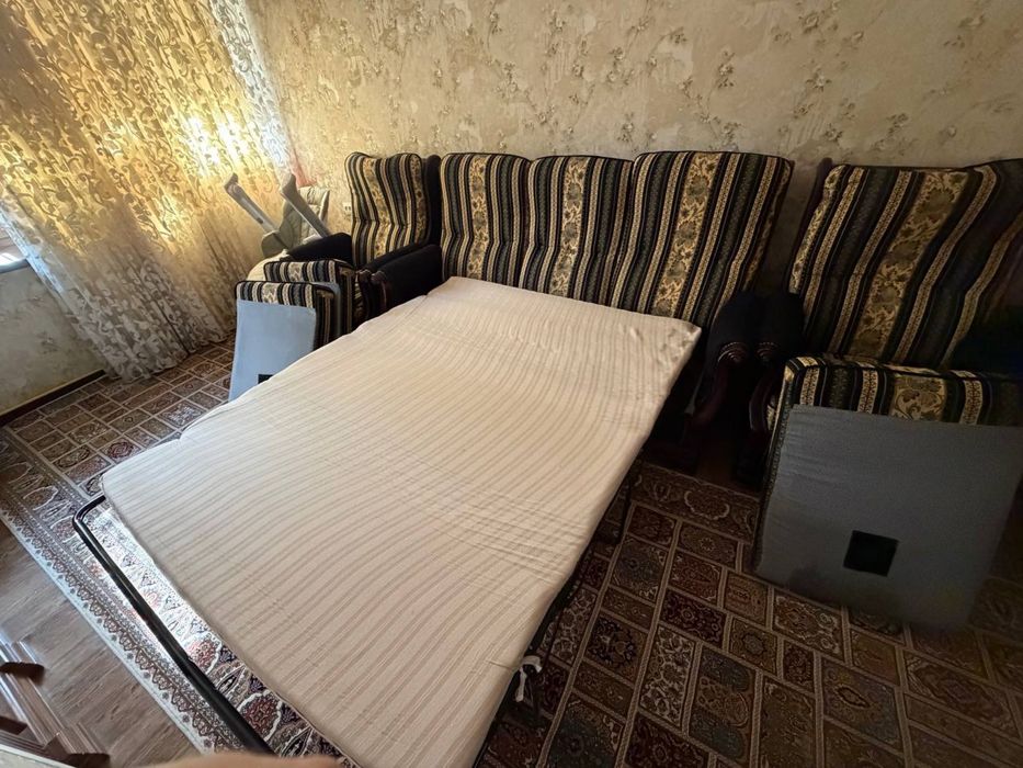 Диван  с креслами
