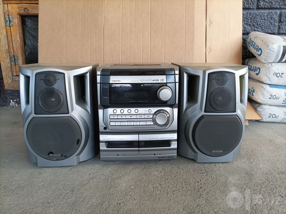 Aiwa muzikalni sentr sotiladi