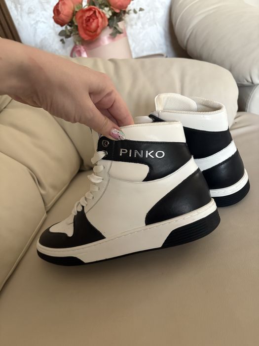 Сникъси Pinko кожа