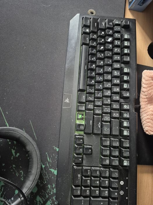 Продам кресло игровое и перефирию