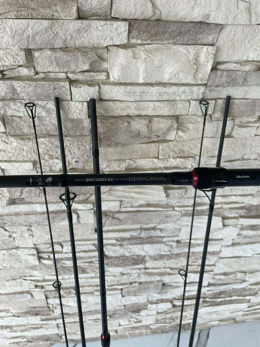 Vand lansete daiwa black widow