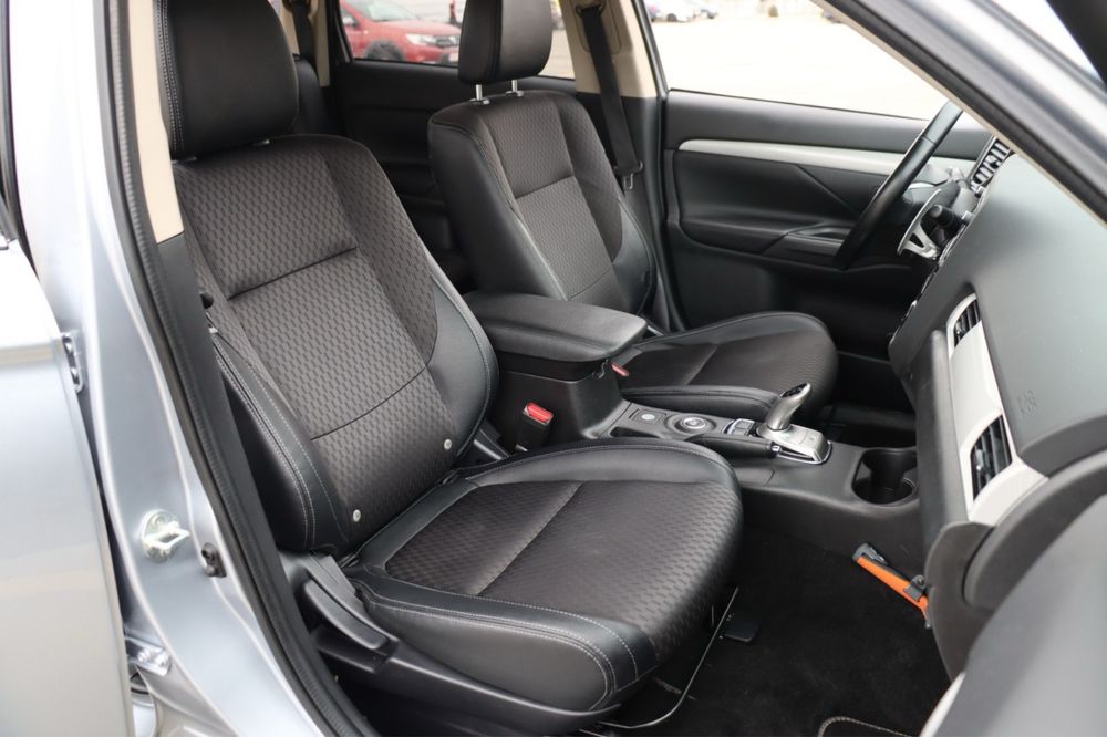 Mitsubishi Outlander PHEV +GPL