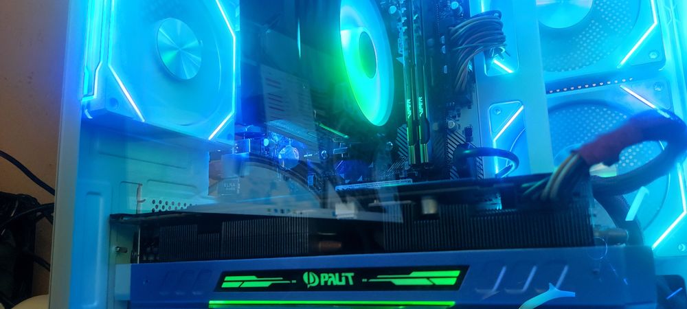 Продавам мощен Геймърски Компютър – Ryzen 5 3600 / GTX 1070 / 16GB 3600MHz / 512GB NVMe