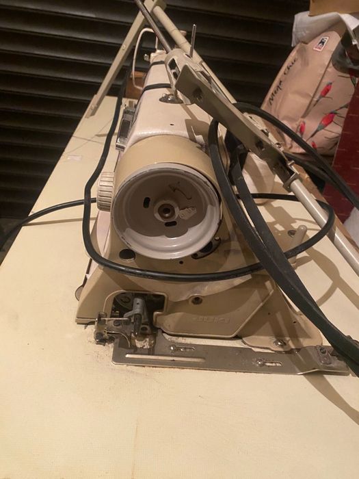 Mașină cusut liniara Juki