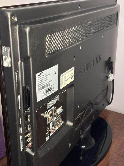 Телевизор Samsung LE32C450E1W, 32 дюйма, самовывоз