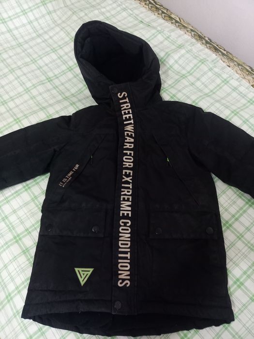 Продам куртки на мальчика