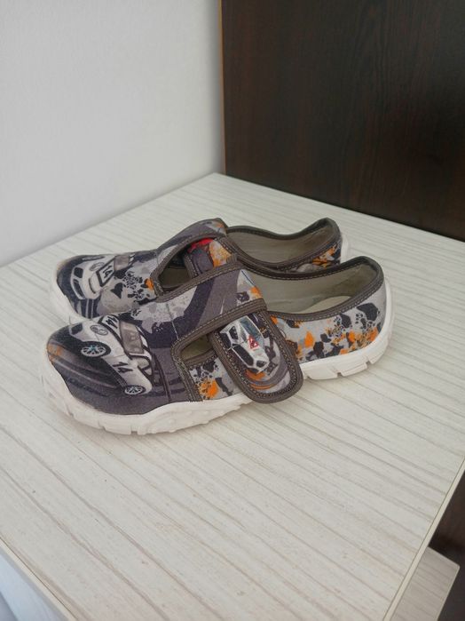 Пантофи 30 номер