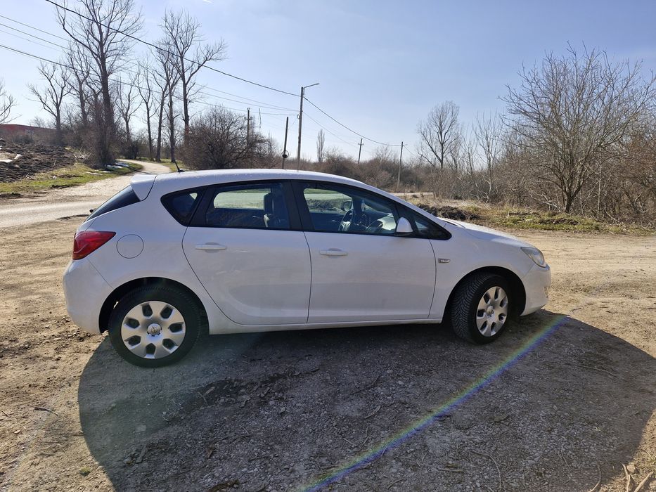 Vând Opel Astra J 1.4 Turbo 140cp